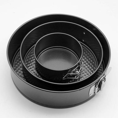 
 Product information
 
 Shape: Round
 
 Material: Carbon steel
 
 Purpose: Making cakes
 
 Specification: 23X23X7CM


 
 
 
 
 
 
 

